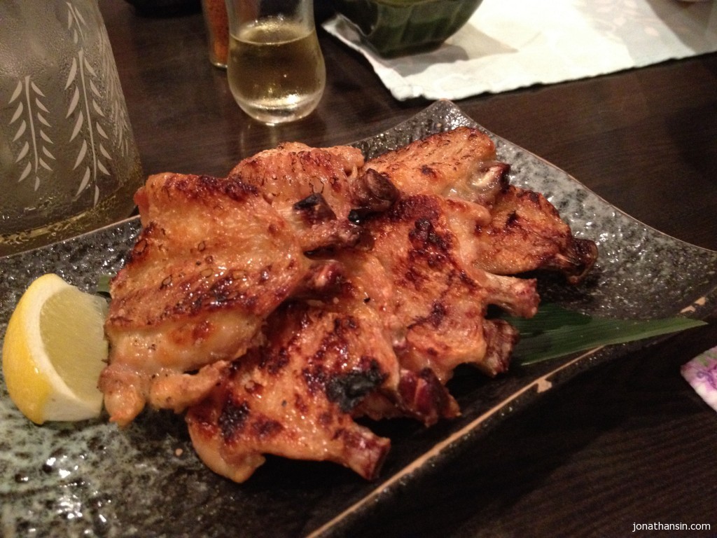 IMG_8490 吃完雞皮就知道雞翼都會不錯,雖然肉有一點點乾