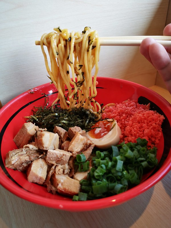 【香港美食】望著無敵維港海景吃「一幻拉麵」